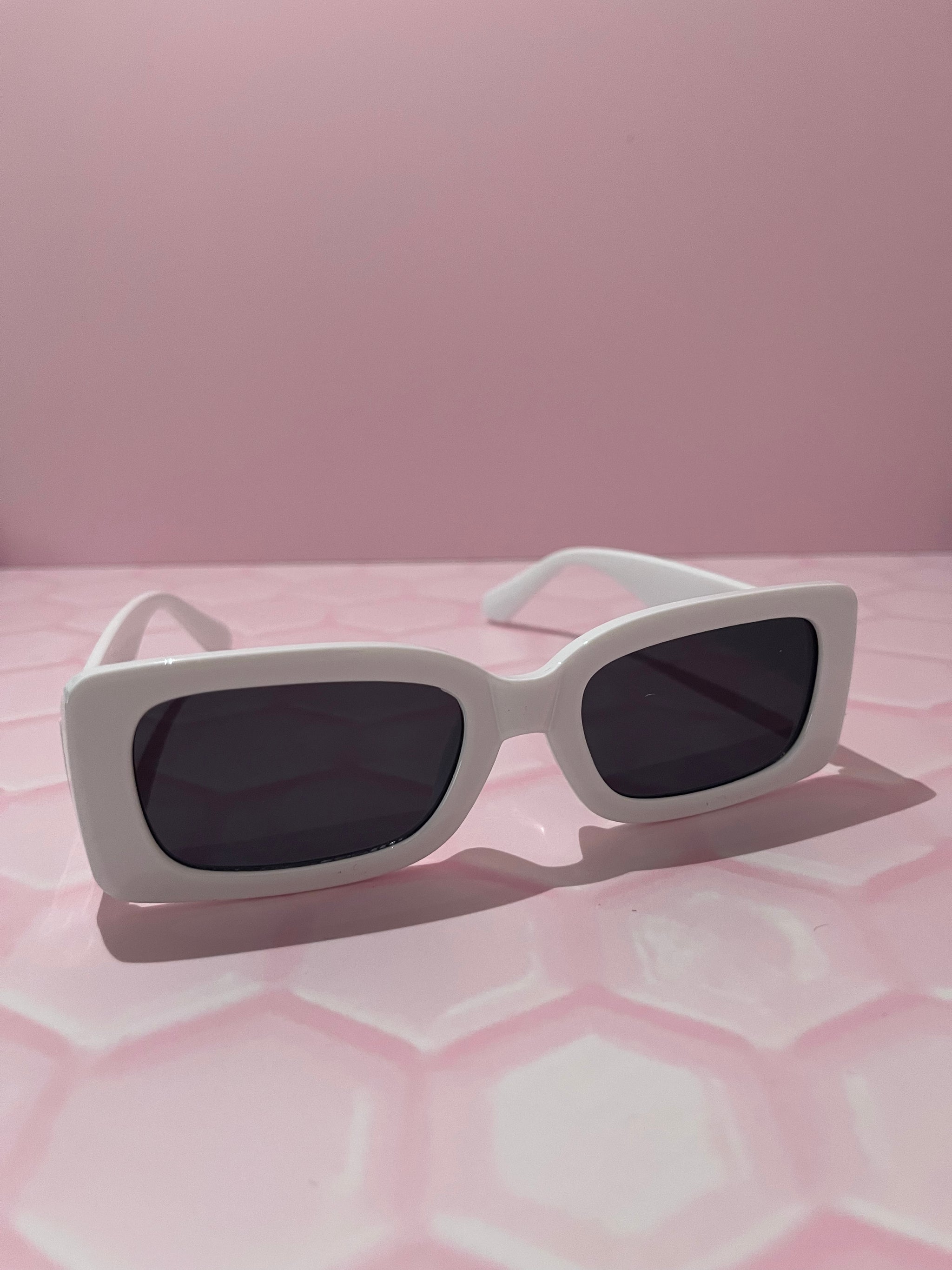 Lentes de sol - CB2 Blancos