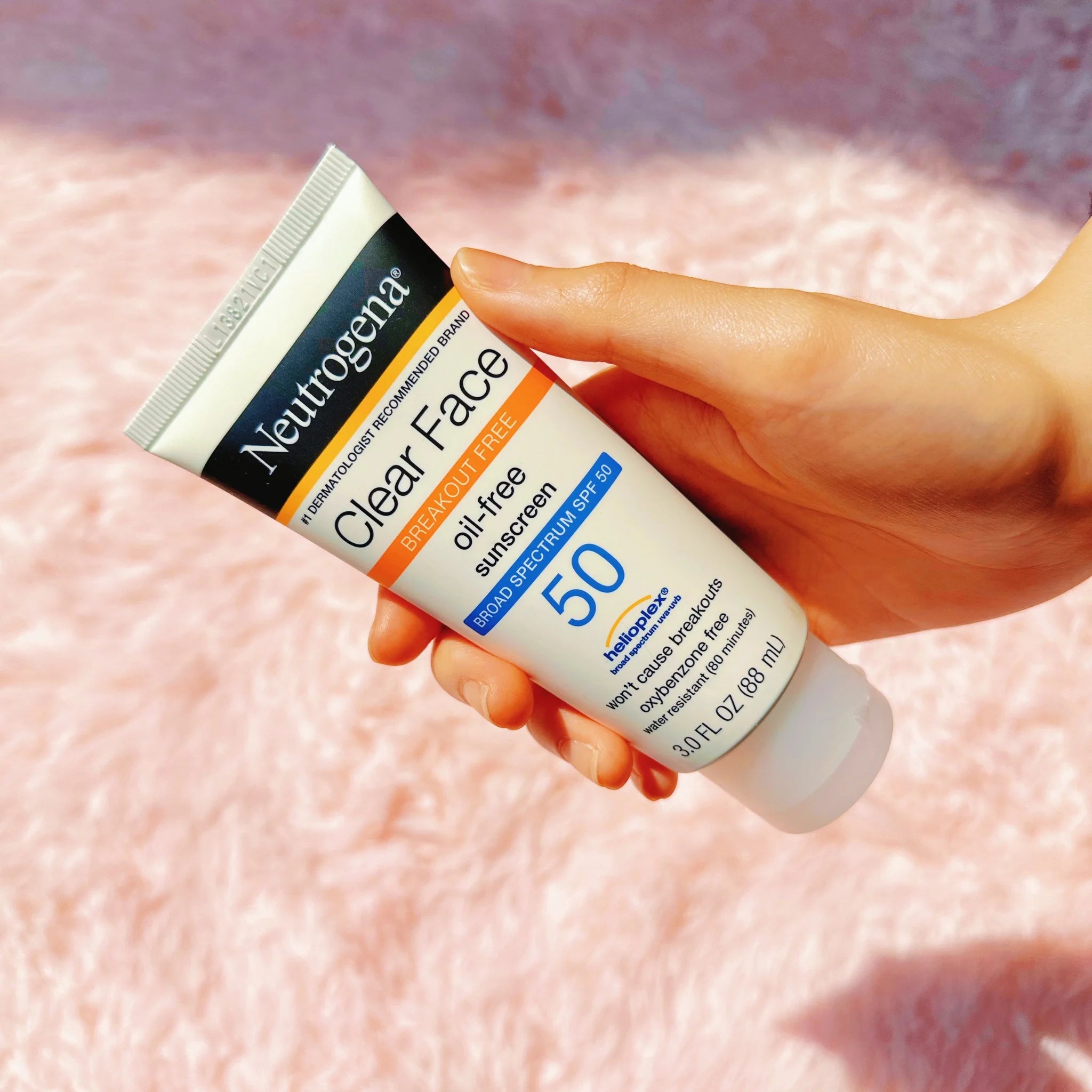 Clear Face Break-Out Free Liquid Lotion Sunscreen Broad Spectrum SPF 50